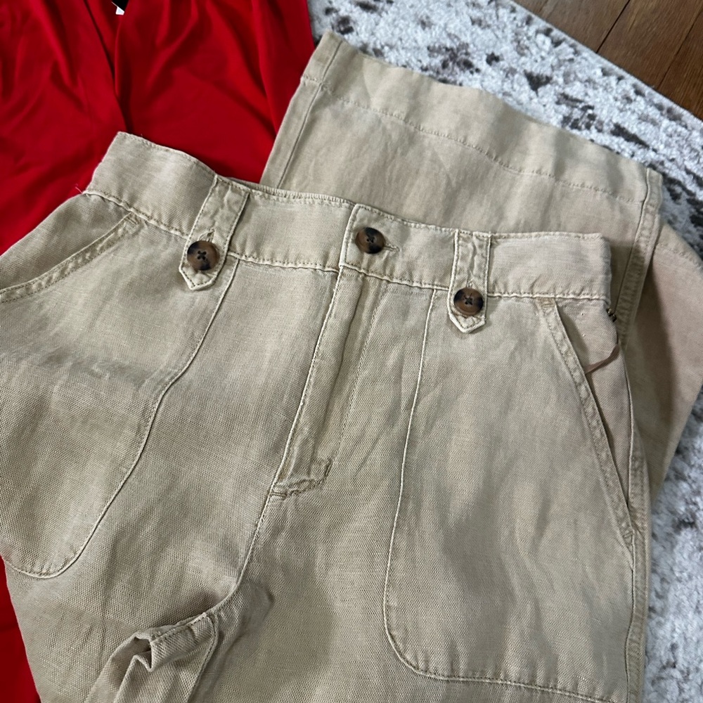 New🩷 Chic Tan Wide Leg Pants with Button Detail - Picture 12 of 13